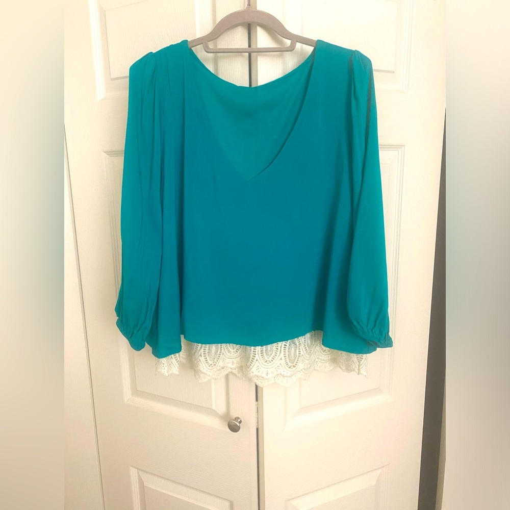 Francesca’s Jade blouse. Brand new with tags. Excellent condition.